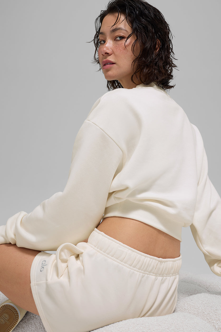 Cropped Accolade Crewneck - Ivory